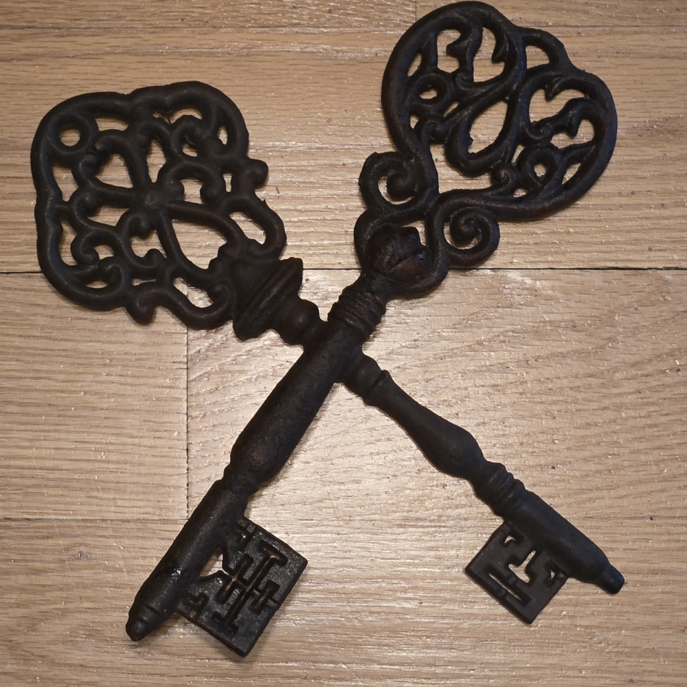 2 Iron 12inch Decorative Skeleton Keys
